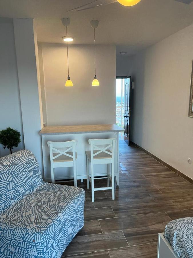 Apartment In ตอร์เรโมลิโนส ภายนอก รูปภาพ